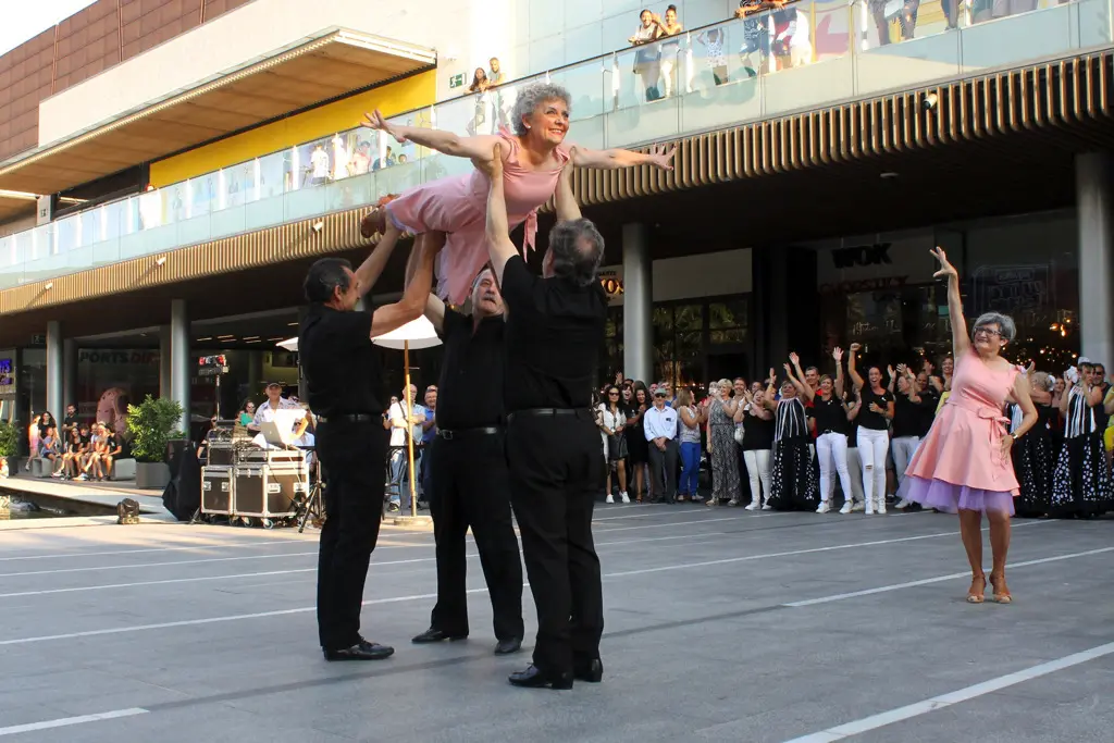 Una de las actuaciones en el evento de puerto venecia